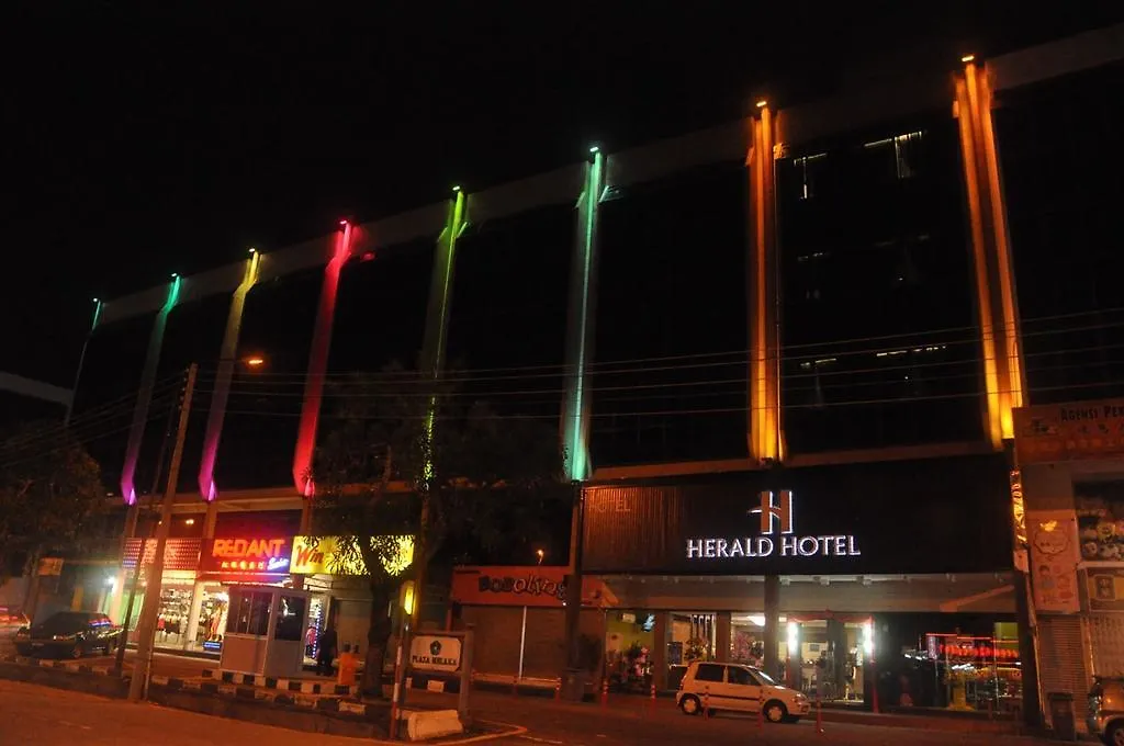 Herald Hotel Malacca 2*,